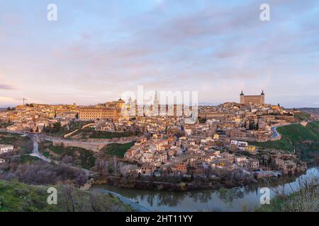 Stadtbild von Toledo mit Gebäuden und Kathedralen in Castilla-La Mancha, Spanien Stockfoto