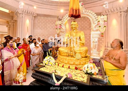 Ramanuja Statue, Präsident von Indien, Gold Statue, Statue of Equality, Muchintal, Hyderabad, Telengana, Indien. Stockfoto