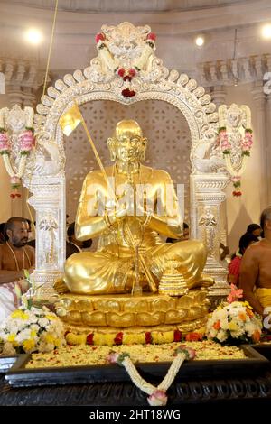 Ramanuja Statue, Gold Statue, Statue of Equality, Muchintal, Hyderabad, Telengana, Indien. Stockfoto