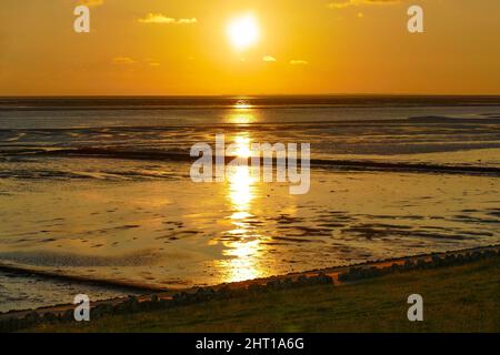 Sonnenuntergänge auf Pellworm, einer Insel in Nordfriesland, Deutschland Stockfoto