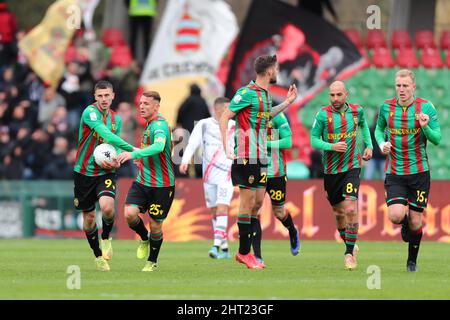 Terni, Italien. 26. Feb, 2022. Jubel Ternana während Ternana Calcio vs US Cremonese, Italienisches Fußballspiel der Serie B in Terni, Italien, Februar 26 2022 Quelle: Independent Photo Agency/Alamy Live News Stockfoto