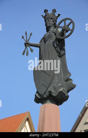 Figur von St. Urusla, Oberursel im Taunus, Hessen, Deutschland Stockfoto