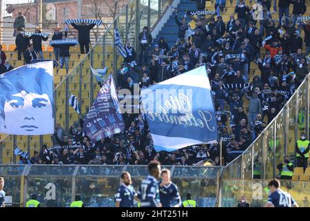 Parma, Italien. 26.. Februar 2022. Fans von SPAL beim Spiel der Serie B zwischen Parma Calcio und Spal in Ennio Tardini am 26. Februar 2022 in Parma, Italien. Kredit: Unabhängige Fotoagentur/Alamy Live Nachrichten Stockfoto