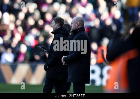 LONDON, GROSSBRITANNIEN. FEB 26. Sean Dyche-Manager von Burnley während des Premier League-Spiels zwischen Crystal Palace und Burnley im Selhurst Park, London, am Samstag, 26.. Februar 2022. (Kredit: Tom West | MI News) Kredit: MI Nachrichten & Sport /Alamy Live News Stockfoto