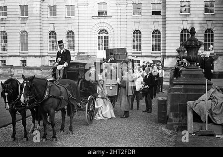 Sophia Loren und David Niven drehen „Lady L“. März 1965. Stockfoto