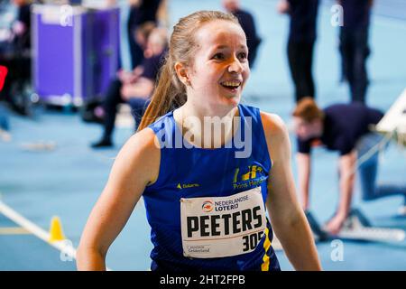 APELDOORN, NIEDERLANDE - 26. FEBRUAR: Cathelijn Peeters tritt beim NK Atletiek am 26. Februar 2022 im Omnisport in Apeldoorn, Niederlande, an. (Foto von Andre Weening/Orange Picles) Stockfoto