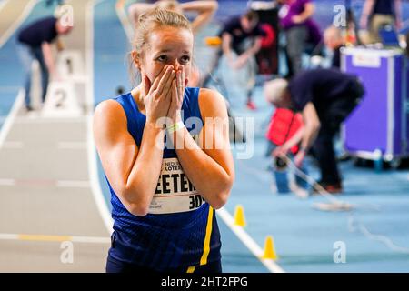 APELDOORN, NIEDERLANDE - 26. FEBRUAR: Cathelijn Peeters tritt beim NK Atletiek am 26. Februar 2022 im Omnisport in Apeldoorn, Niederlande, an. (Foto von Andre Weening/Orange Picles) Stockfoto