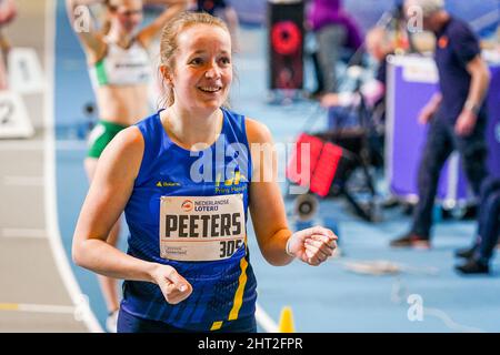 APELDOORN, NIEDERLANDE - 26. FEBRUAR: Cathelijn Peeters tritt beim NK Atletiek am 26. Februar 2022 im Omnisport in Apeldoorn, Niederlande, an. (Foto von Andre Weening/Orange Picles) Stockfoto