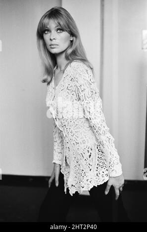 Nico, war ein deutscher Sänger, Songwriter, Musiker, Model und Schauspielerin. Sie hatte Rollen in mehreren Filmen, darunter Federico Fellinis La Dolce Vita (1960) und Andy Warhols Chelsea Girls (1966).15.. August 1965 Stockfoto