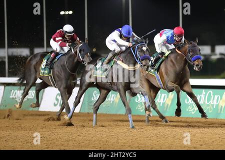 Riad, USA. 26.. Februar 2022. 26. Februar 2022: Emblem Road #4 mit Wigberto Ramos gewinnt am 26.. Februar 2022 den Saudi-Cup auf der King Abdulaziz Racecourse in Riad, Saudi-Arabien. Shamela Hanley/Eclipse Sportswire/CSM/Alamy Live News Stockfoto