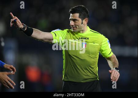 Empoli, Italien. 26. Feb, 2022. Schiedsrichter Fabio Maresca während des Serie-A-Spiels zwischen Empoli Calcio und Juventus FC im Stadio Carlo Castellani, Empoli, Italien am 26. Februar 2022. Kredit: Giuseppe Maffia/Alamy Live Nachrichten Stockfoto