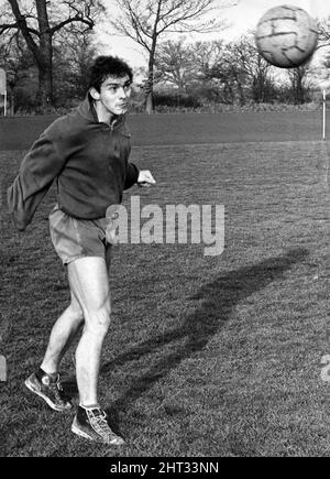 Denis Thwaites, Fußballspieler der Stadt Birmingham, Trainingseinheit, 8.. Januar 1965. Stockfoto