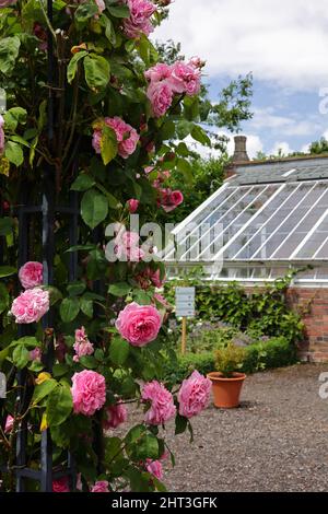 Wightwick Manor and Gardens Attraction in Wolverhampton Stockfoto