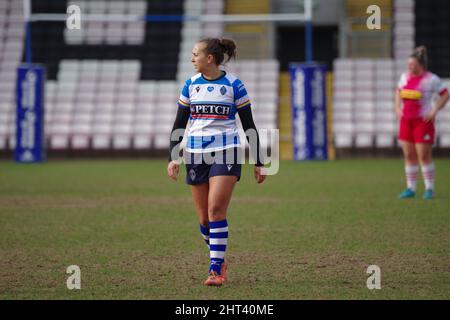 Darlington, England, 26. Februar 2022. Mackenzie Thomas spielt für DMP Durham Sharks gegen Harlekins in einem Premier 15s-Spiel in der Darlington Arena. Quelle: Colin Edwards Stockfoto