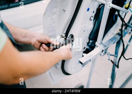 Nahaufnahme eines modernen Autoteils Stockfoto