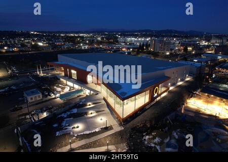 Eine Luftaufnahme des Podests, dem Austragungsort der USA Indoor Track and Field Championships, Samstag, 26. Februar 2022, in Spokane, Wash. Stockfoto