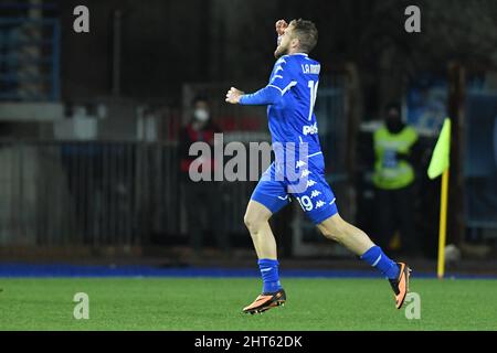 Empoli, Italien , 26.. Februar , 2022 im Bild von links nach rechts, Andrea La Mantia von Empoli feiert nach dem Tor während des Fußballs Serie A Spiel Empoli gegen Juventus Credit: Massimo Insabato/Alamy Live News Stockfoto