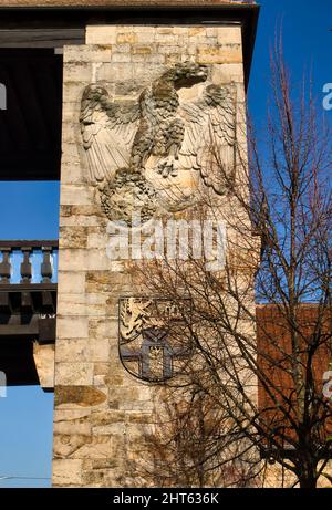 Seite des Deutschen Weintors in Schweigen-Rechtenbach, am südlichen Ende der Deutschen Weinstraße. Stockfoto