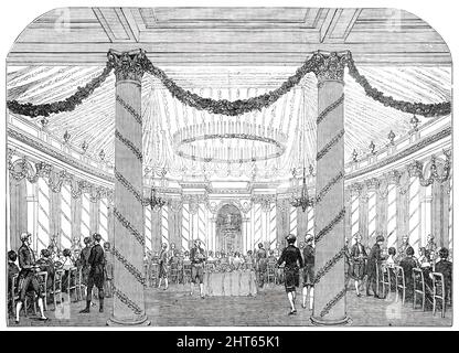 Das Große Bankett, 1850. Festlichkeiten in der Trentham Hall in Staffordshire, um die Mehrheit des Marquis of Stafford [das 21. Lebensjahr erreicht] zu feiern. '...grand Dinner-Party, in einer herrlichen Wohnung, die vorübergehend durch Überdachung über dem, was heißt West Court gebildet wird...Diese Wohnung wurde unter der Aufsicht von Charles Barry, Esq., R. A. gebaut...die Decke bestand aus karmesinroten und weißen Vorhängen, geschmückt mit Kränzen und Festoons von Evergreens...über dem Gesims, Eine Reihe von Gasdüsen wurde in der ganzen Wohnung fortgesetzt, und diese, mit Kronleuchtern aus Wachslampen, brillant il Stockfoto