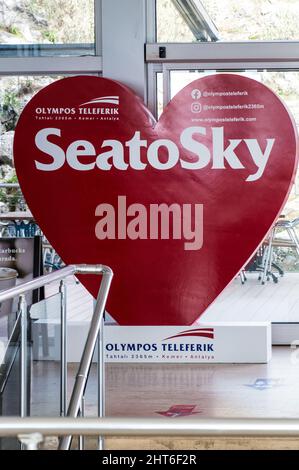 Seilbahn Olympos Teleferik zum Gipfel des Tahtali 2365m Stockfoto