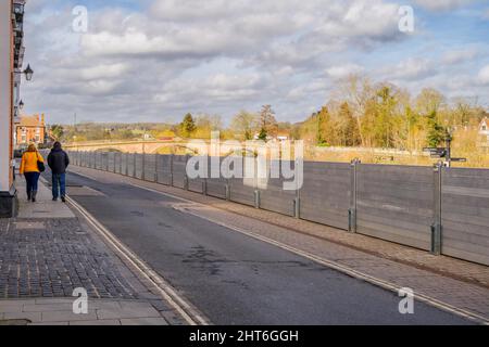 Hochwasserschutz auf dem Fluss sieben bei Bewdley Stockfoto