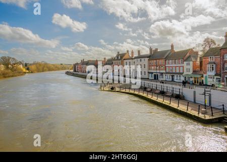 Hochwasserschutz auf dem Fluss sieben bei Bewdley Stockfoto