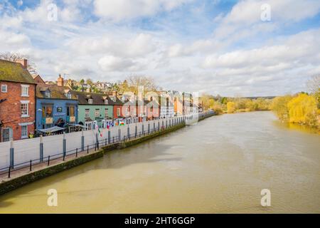 Hochwasserschutz auf dem Fluss sieben bei Bewdley Stockfoto