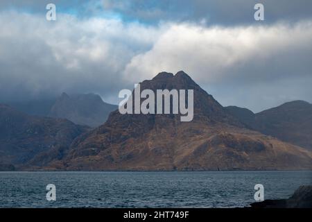 Gars Bheinn aus Elgol Stockfoto