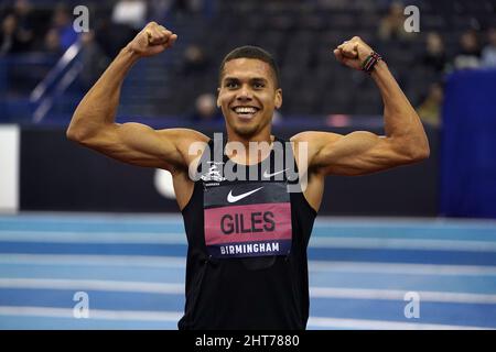 Elliot Giles feiert den Gewinn des 800-Meter-Finales der Männer am zweiten Tag der UK Athletics Indoor Championships in der utilita Arena, Birmingham. Bilddatum: Sonntag, 27. Februar 2022. Stockfoto