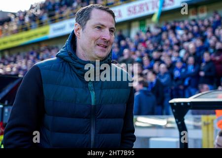 BRÜGGE, BELGIEN - 27. FEBRUAR: Headcoach Brian Priske vom Royal Antwerp FC während des Jupiler Pro League-Spiels zwischen dem Club Brugge und dem Royal Antwerp FC am 27. Februar 2022 im Jan Breydelstadion in Brügge, Belgien (Foto: Jeroen Meuwsen/Orange Picches) Stockfoto
