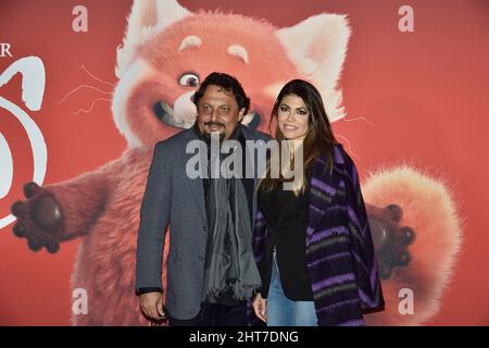 Rom, Italien. 25.. Februar 2022. ROM, ITALIEN - 25. FEBRUAR: Enrico Brignano nimmt am 25. Februar 2022 in Rom, Italien, an der „Roten“-Premiere im Cinema Moderno Teil. Kredit: dpa/Alamy Live Nachrichten Stockfoto