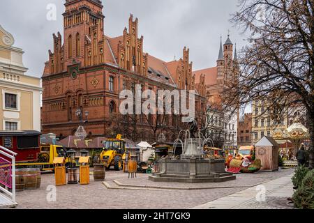 3. Januar 2022 - Torun, Polen: Die römisch-katholische Kirche der Heiligen Katharine auf dem Katharineplatz Stockfoto