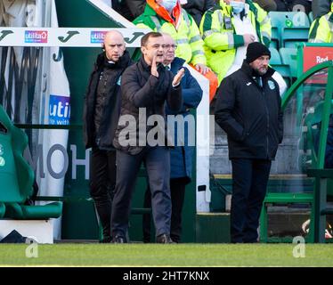 Edinburgh, Großbritannien. 27.. Februar 2022. EASTER ROAD STADIUM, EDINBURGH, SCHOTTLAND - 27. FEBRUAR: HibsÕ-Manager Shaun Maloney ruft seine Spieler während des Cinch Scottish Premiership-Spiels zwischen Hibernian FC und Celtic FC am 27. Februar 2022 in Edinburgh, Großbritannien, an. ( Kredit: Ian Jacobs/Alamy Live News Stockfoto