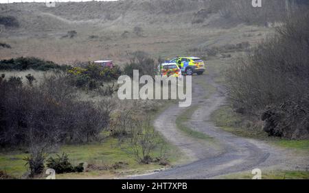 Ardeer, Stevenston, North Ayrshire, Schottland, Großbritannien. 27.. Februar 2022. Körper von Jamie Cannon in der Gegend von Ardeer in Stevenston gefunden. Nach einer umfangreichen Suche von 6 Monaten wurde am 26/02/22 in Stevenston in der Nähe des Afrikahauses eine Leiche entdeckt, von der man annimmt, dass sie die von Jamie Cannon sei. Kredit: CDG/Alamy Live Nachrichten Stockfoto