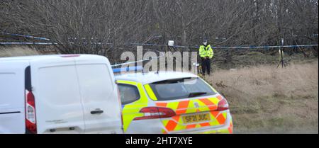 Ardeer, Stevenston, North Ayrshire, Schottland, Großbritannien. 27.. Februar 2022. Körper von Jamie Cannon in der Gegend von Ardeer in Stevenston gefunden. Nach einer umfangreichen Suche von 6 Monaten wurde am 26/02/22 in Stevenston in der Nähe des Afrikahauses eine Leiche entdeckt, von der man annimmt, dass sie die von Jamie Cannon sei. Kredit: CDG/Alamy Live Nachrichten Stockfoto