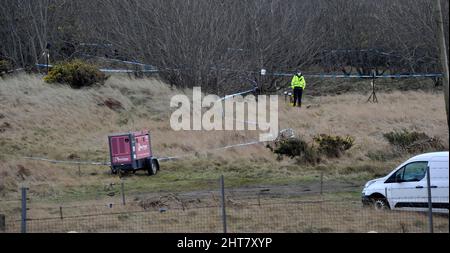 Ardeer, Stevenston, North Ayrshire, Schottland, Großbritannien. 27.. Februar 2022. Körper von Jamie Cannon in der Gegend von Ardeer in Stevenston gefunden. Nach einer umfangreichen Suche von 6 Monaten wurde am 26/02/22 in Stevenston in der Nähe des Afrikahauses eine Leiche entdeckt, von der man annimmt, dass sie die von Jamie Cannon sei. Kredit: CDG/Alamy Live Nachrichten Stockfoto