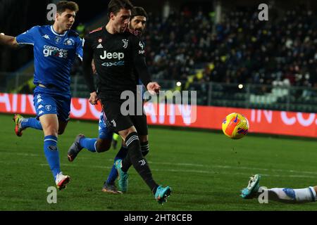 Empoli, Italien. 26.. Februar 2022. Dusan Vlahovic von Juventus FC Gesten während der italienischen Serie Ein Fußballspiel 202122 zwischen dem FC Empoli und dem FC Juventus im Castellani Stadium (Foto: Rafaele Conti/Pacific Press/Sipa USA) Quelle: SIPA USA/Alamy Live News Stockfoto