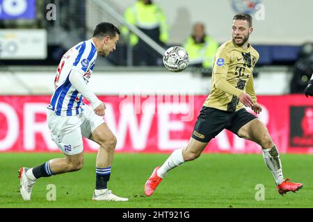 HEERENVEEN, NIEDERLANDE - 27. FEBRUAR: Bart Ramselaar vom FC Utrecht während des niederländischen Eredivisie-Spiels zwischen SC Heerenveen und FC Utrecht am 27. Februar 2022 im Abe Lenstra Stadion in Heerenveen, Niederlande (Foto: Henk Jan Dijks/Orange Picts) Stockfoto