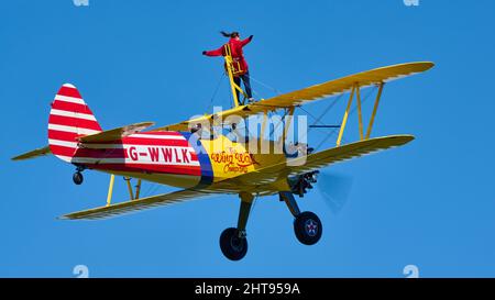 WingWalking am Headcorn Airfield Stockfoto