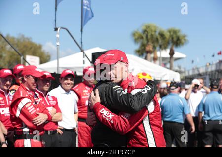 Peking, Hebei, China. 27.. Februar 2022. SCOTT MCLAUGHLIN (3) aus Christchurch, Neuseeland, gewinnt den Firestone Grand Prix von St. Petersburg auf den Straßen von St. Petersburg in St. Petersburg, Florida, USA. (Bild: © Walter G. Arce Sr./ZUMA Press Wire) Stockfoto