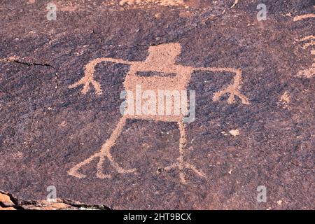 Felszeichnungen Felsmalereien St. George Utah auf dem Land Hill von Ahnenstral Puebloan und Southern Paiute Native Americans Tausende von Jahren alt auf Sandston Stockfoto