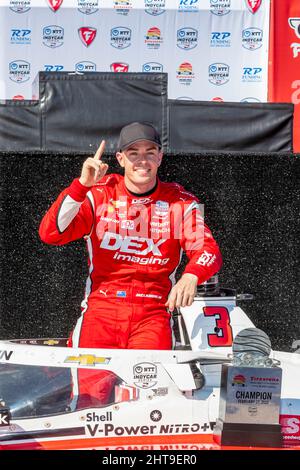 Peking, Hebei, China. 27.. Februar 2022. SCOTT MCLAUGHLIN (3) aus Christchurch, Neuseeland, gewinnt den Firestone Grand Prix von St. Petersburg auf den Straßen von St. Petersburg in St. Petersburg, Florida, USA. (Bild: © Walter G. Arce Sr./ZUMA Press Wire) Stockfoto