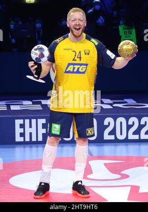 Jim Gottfridsson aus Schweden feiert nach dem Gewinn des EHF-Männer-EM 2022, dem letzten Handballspiel zwischen Schweden und Spanien am 30. Januar 2022 in der Budapester Multifunktionsarena in Budapest, Ungarn - Foto Laurent Lairys / DPPI Stockfoto