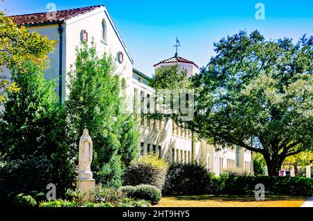 Die McGill-Toolen Catholic High School ist am 19. Februar 2022 in Mobile, Alabama, abgebildet. Die private Co-Educational School wurde als McGill Institute gegründet. Stockfoto