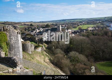 Corfe Dorf, Dorset, im Winter vom Corfe Schloss aus gesehen Stockfoto