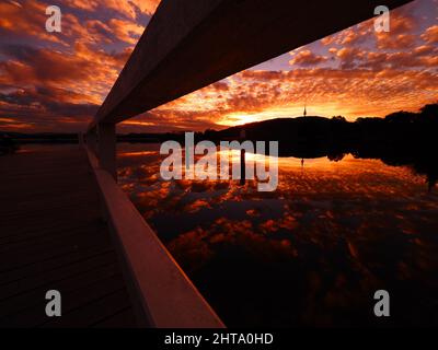 Der schönste Sonnenuntergang in Canberra, der Hauptstadt Australiens Stockfoto