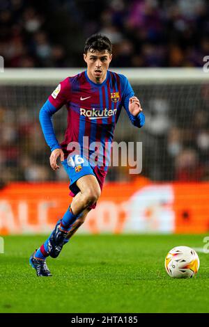 Barcelona, Spanien. 27.. Februar 2022. Pedri (FC Barcelona) in Aktion während des Fußballspiels der Liga zwischen dem FC Barcelona und dem Athletic de Bilbao am 27. Februar 2022 im Stadion Camp Nou in Barcelona, Spanien. Foto: Siu Wu. Kredit: dpa/Alamy Live Nachrichten Stockfoto