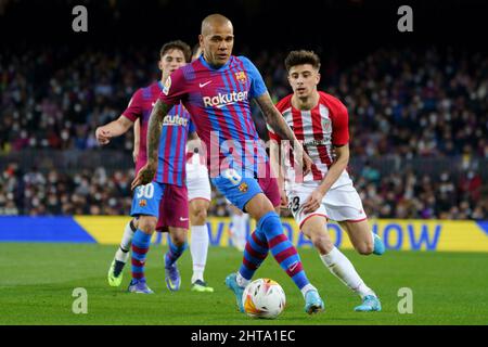 Barcelona, Spanien. 27.. Februar 2022; Nou Camp, Barcelona, Spanien: La Liga Football, FC Barcelona versus Athletic Club: Dani Alves Credit: Action Plus Sports Images/Alamy Live News Stockfoto