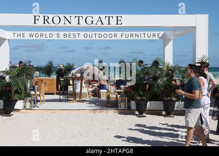 MIAMI BEACH, FL - 27. FEBRUAR: Atmosphäre beim South Beach Wine & Food Festival am 27. Februar 2022 in Miami Beach, Florida. Personen: Atmosphäre Kredit: Storms Media Group/Alamy Live News Stockfoto