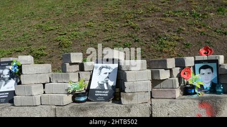 Gedenkstätten für Demonstranten, die während der Revolution der würde in der Nähe des Platzes der Unabhängigkeit in Kiew, Ukraine, starben. Stockfoto